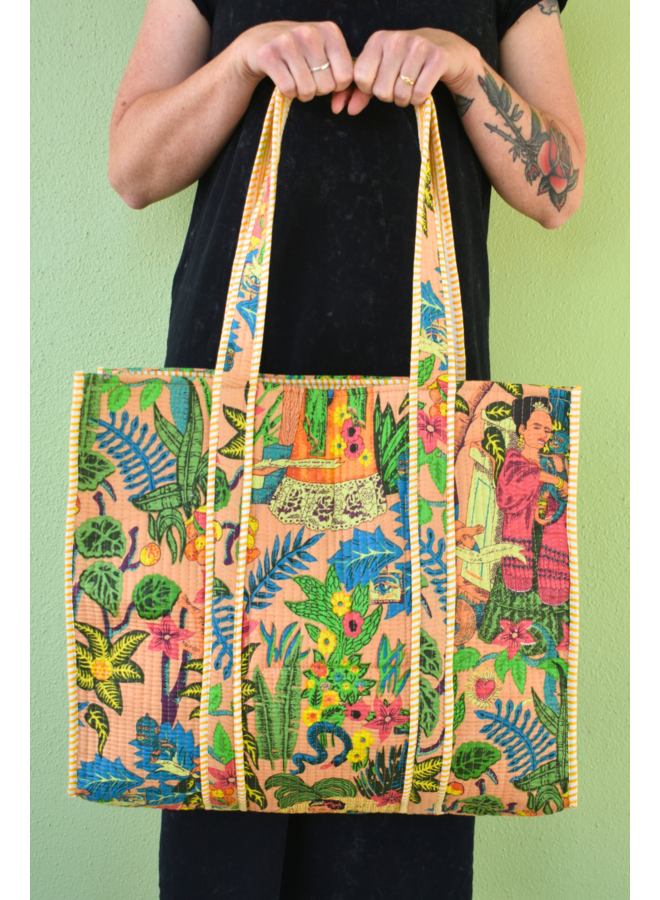 Frida Tote Bag in Peachy