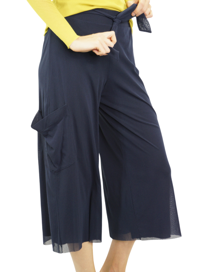 Petit Pois Cropped Wide Leg Pant In Navy