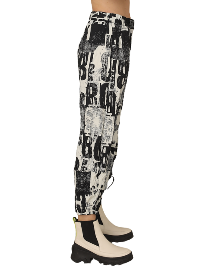 Chalet Wilka Pant in Typo