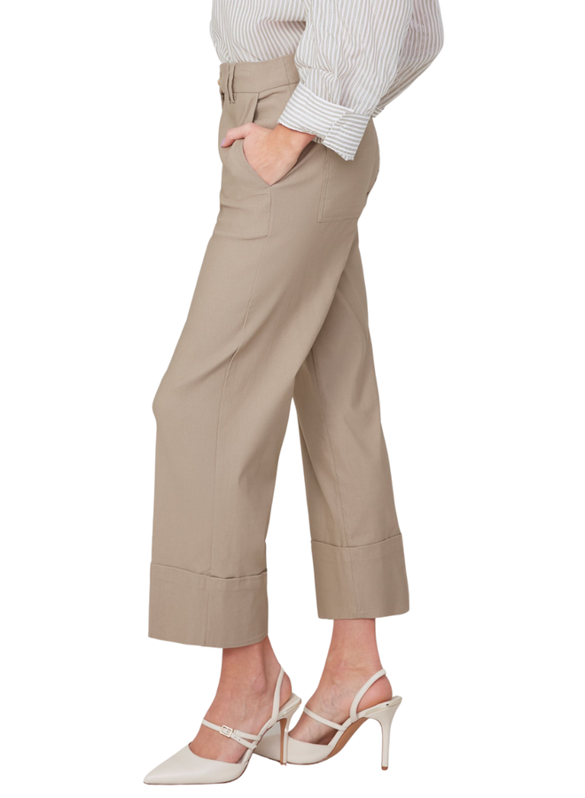 Renuar Lux Cuffed Crop Pant in Twig