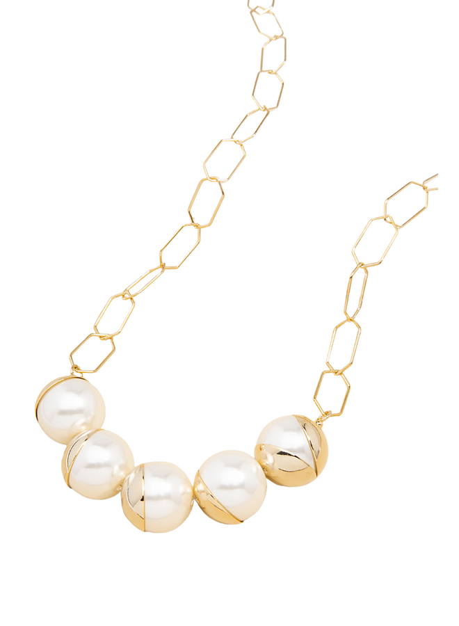 Hexagon Link Oval Necklace in Gold/Pearl