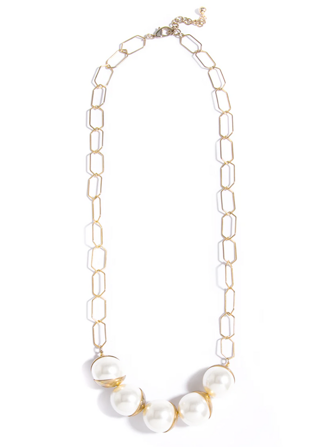 Hexagon Link Oval Necklace in Gold/Pearl