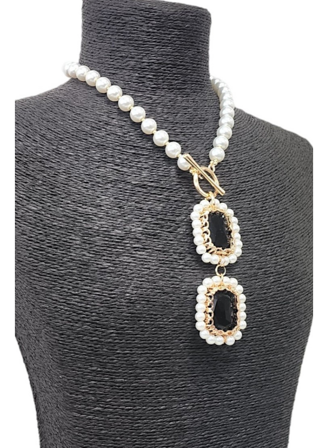 Crystal Pendant Pearl Necklace