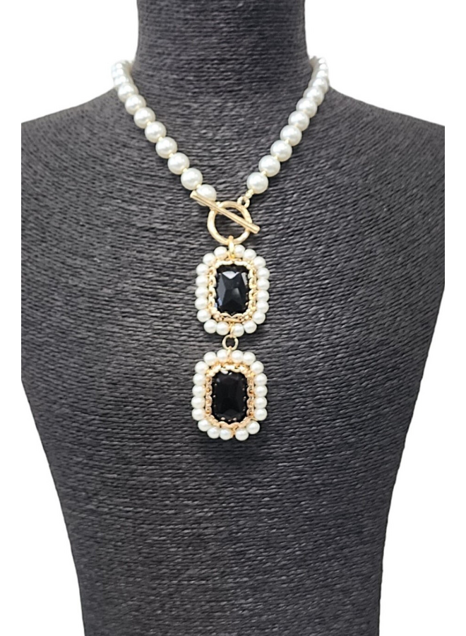 Crystal Pendant Pearl Necklace