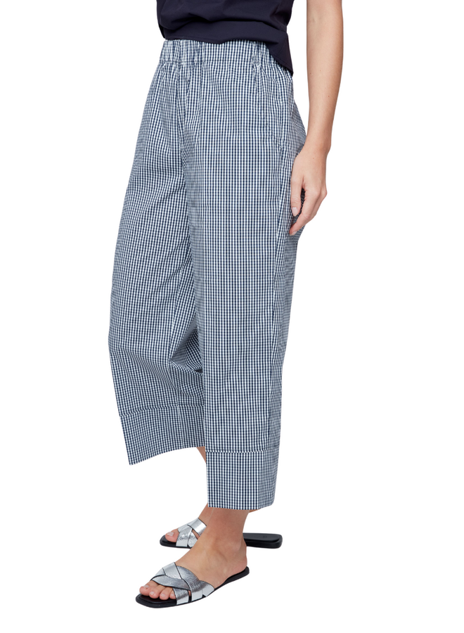 Renuar Crisp Cotton Crop Pant in Indigo Gingham