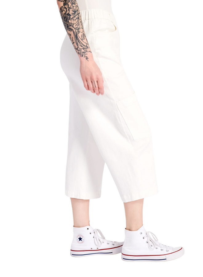 Alembika Palma Capri Cotton Pants in White