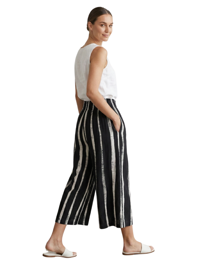 Java Crop Pant in Black