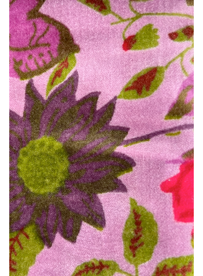 The Napoli Velvet Pouch in Rosas Lavender