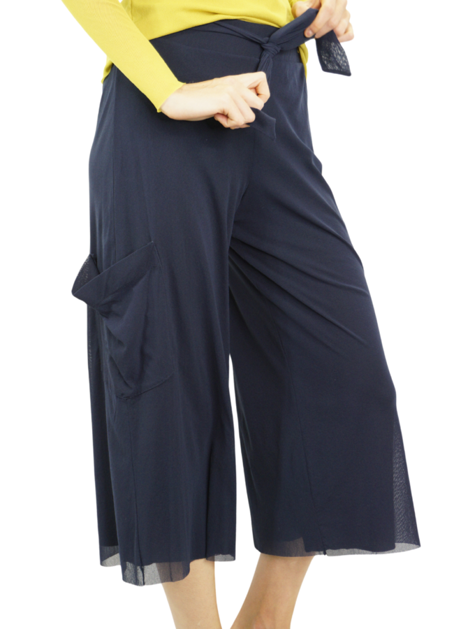 Petit Pois Cropped Wide Leg Pant In Navy