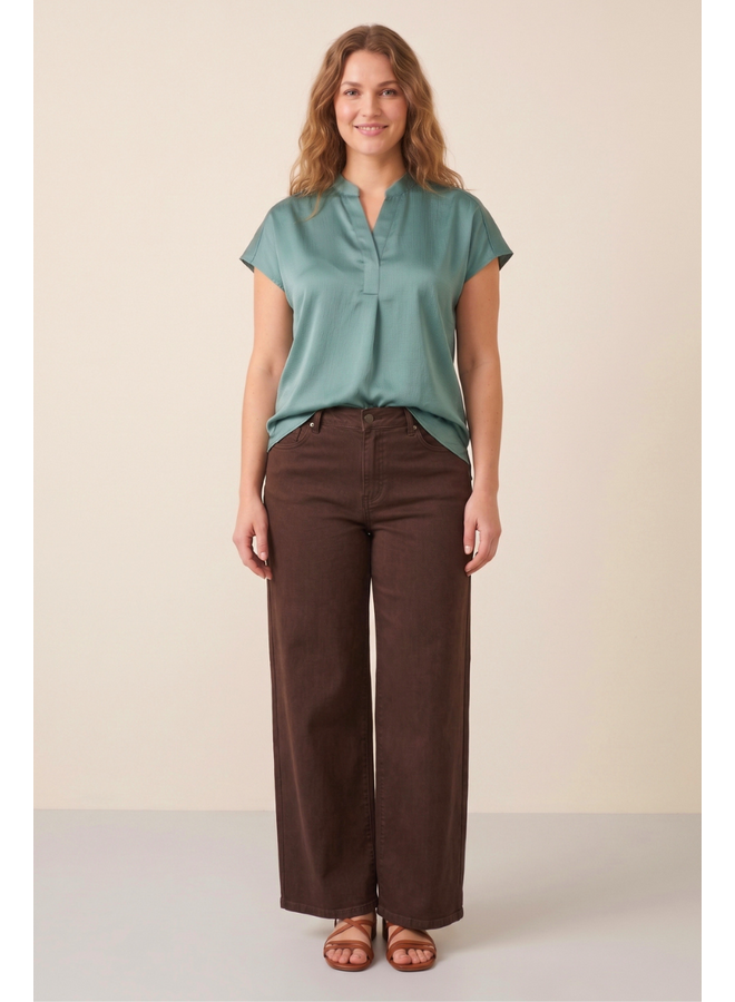 Renuar Essential Short Sleeve Pebble Top in Tea Tree