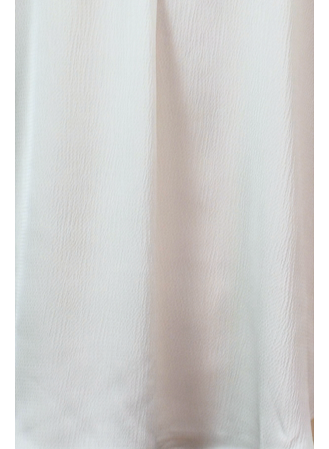 Renuar V-Neck Pebble Blouse in Creme