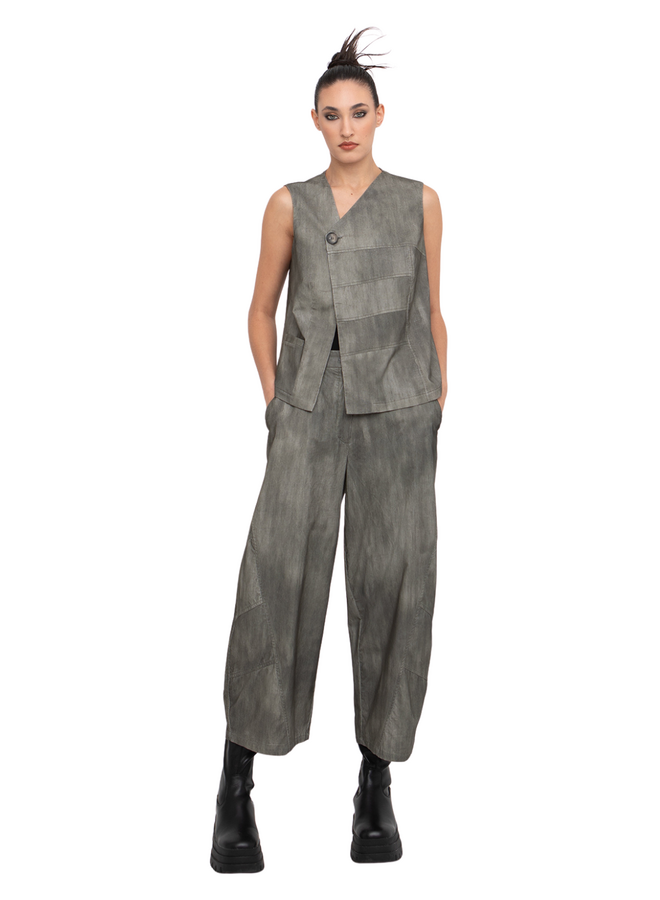 Ozai Crop Trouser Minera Pant in Turf