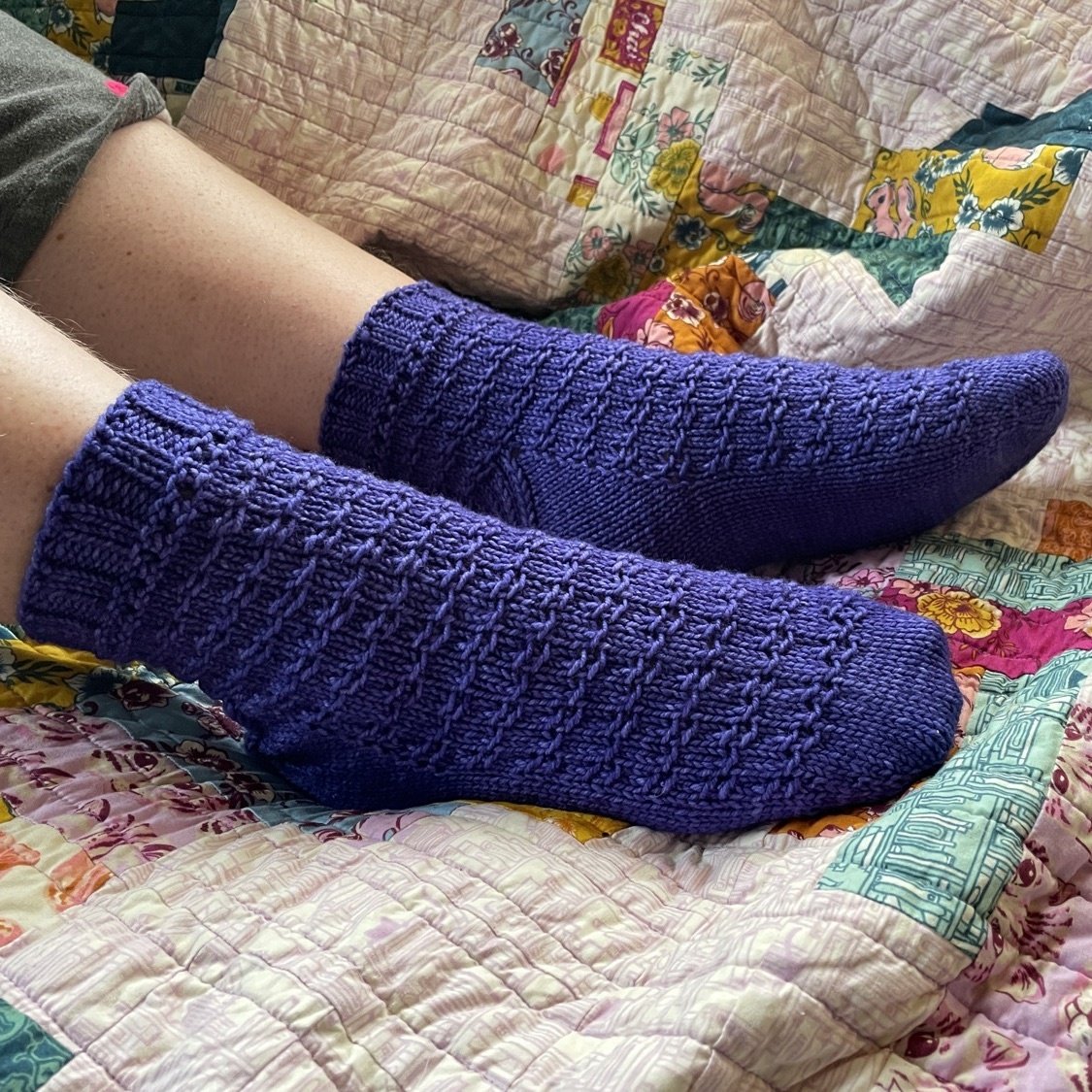 Off-White Kids Bookish ribbed-knit socks - Purple