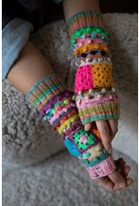 Laine Magazine 52 Weeks of Scrap Yarn: Projects for Crafters