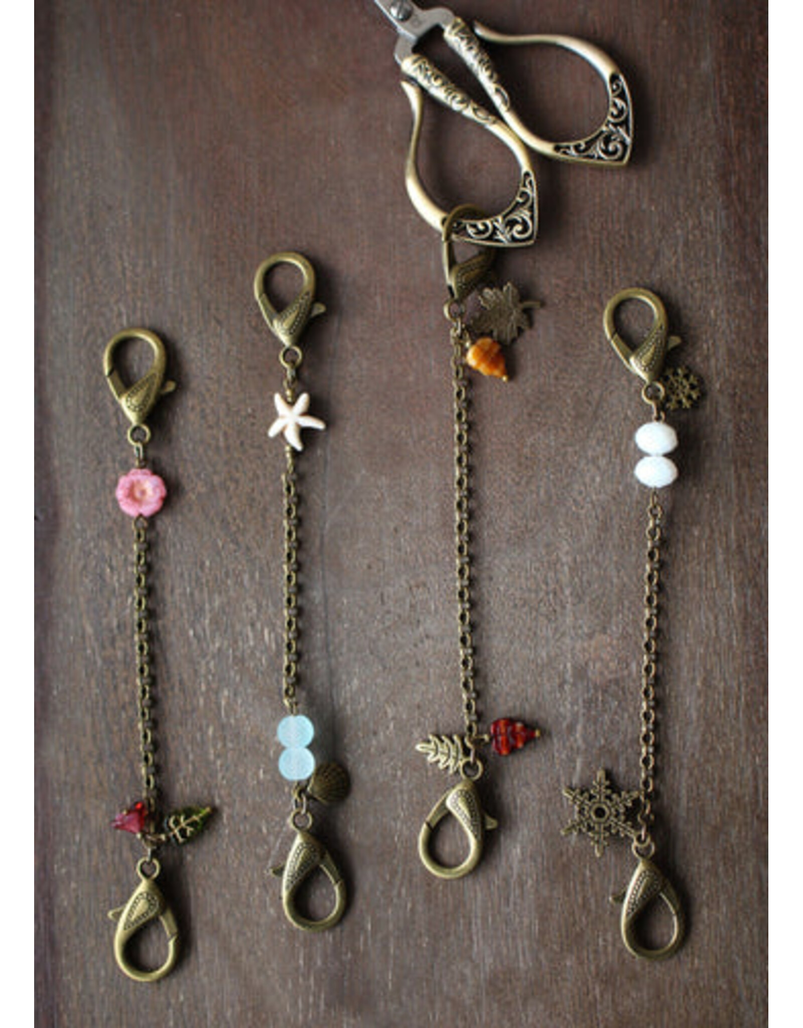 Scissor Chain - Four Seasons