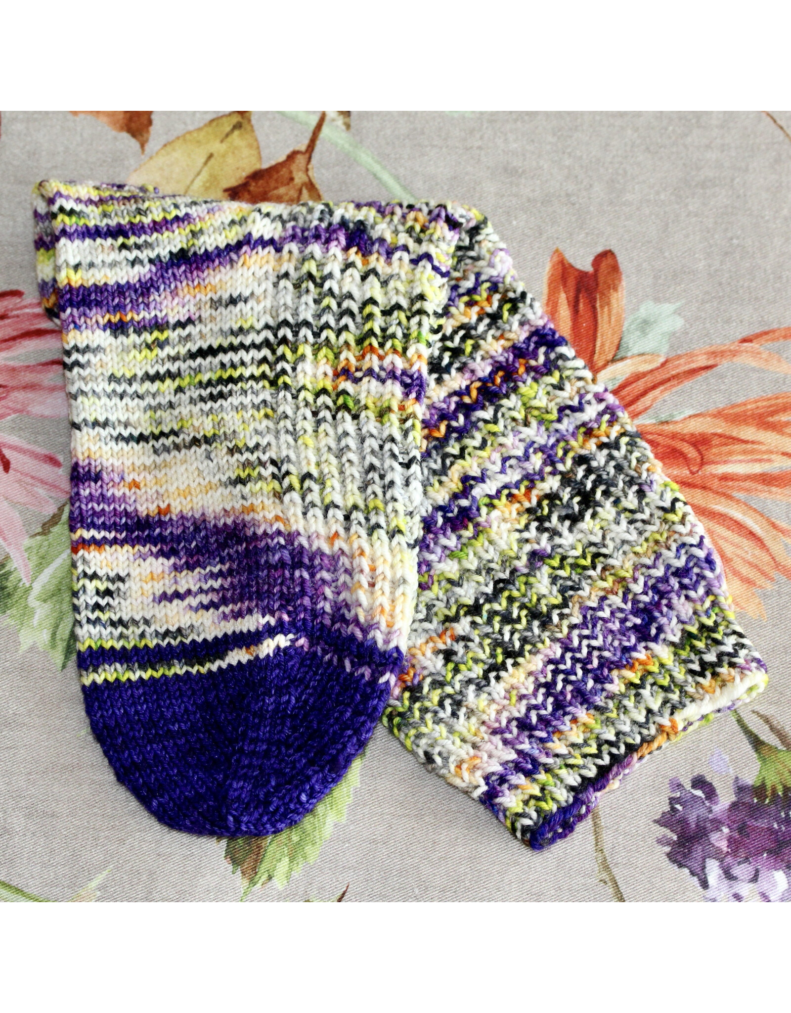 For Yarn's Sake Socks from the Cuff Down.  Saturdays October 10 & 17, 1-3:30pm