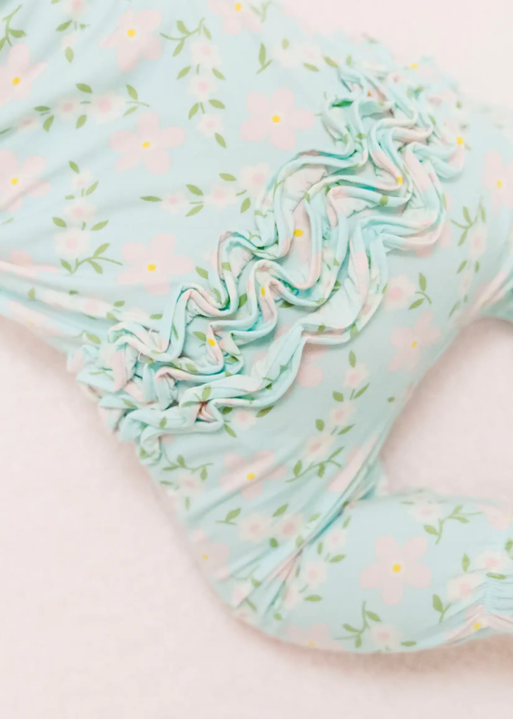 VINTAGE DAISY ZIPPER RUFFLE BACK FOOTIE