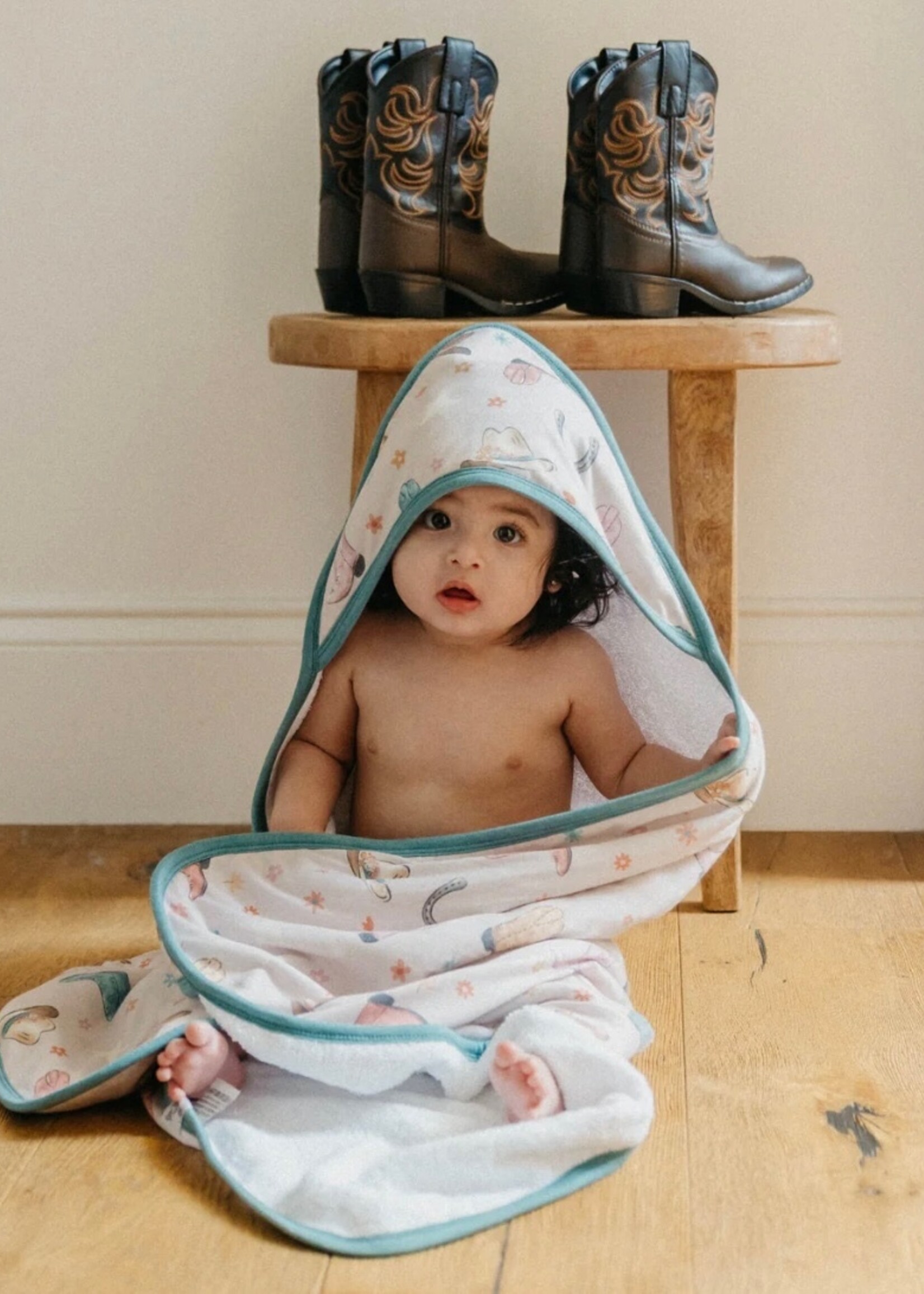 HOODED TOWEL