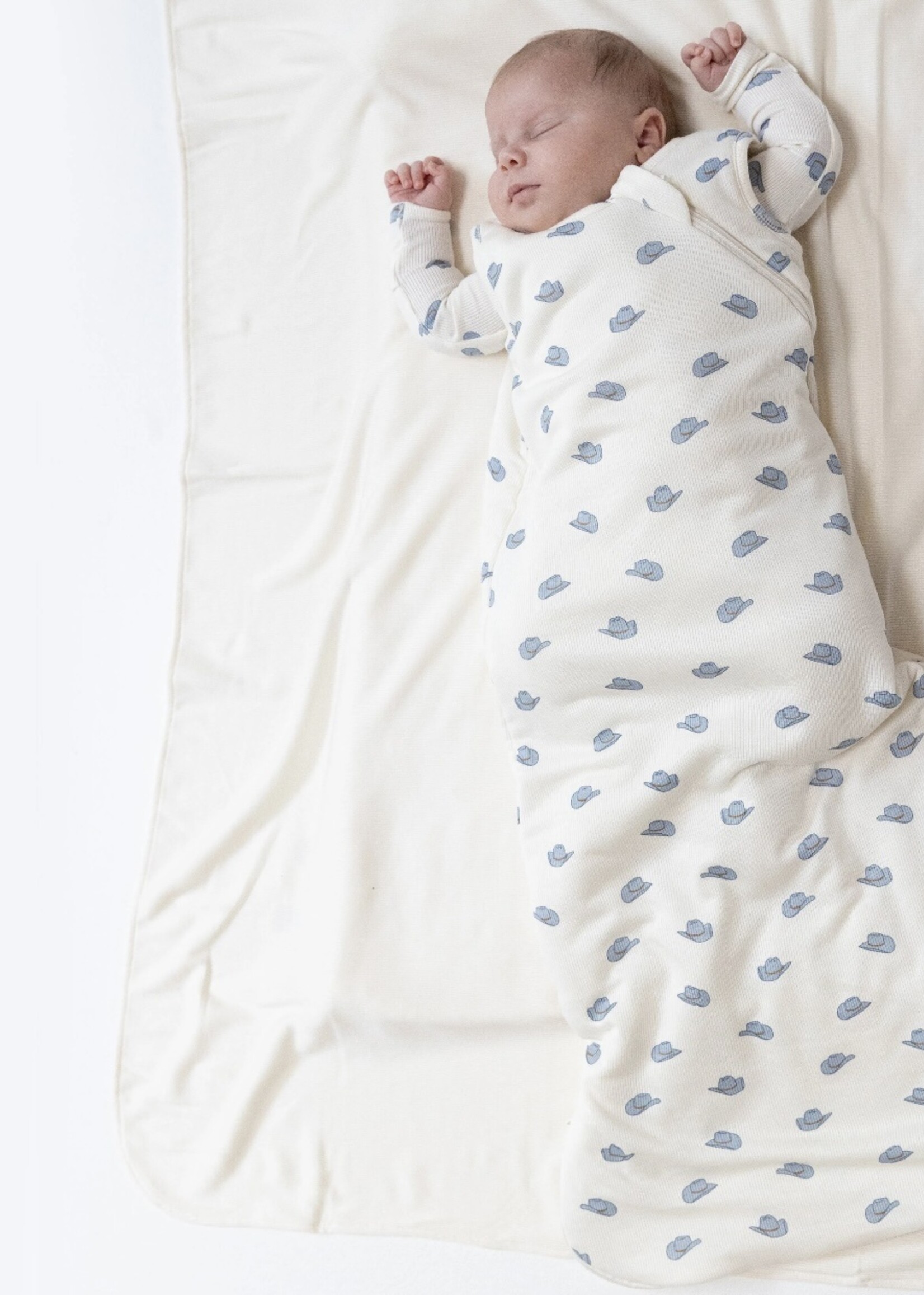 PETITE COWBOY HATS SLEEP BAG