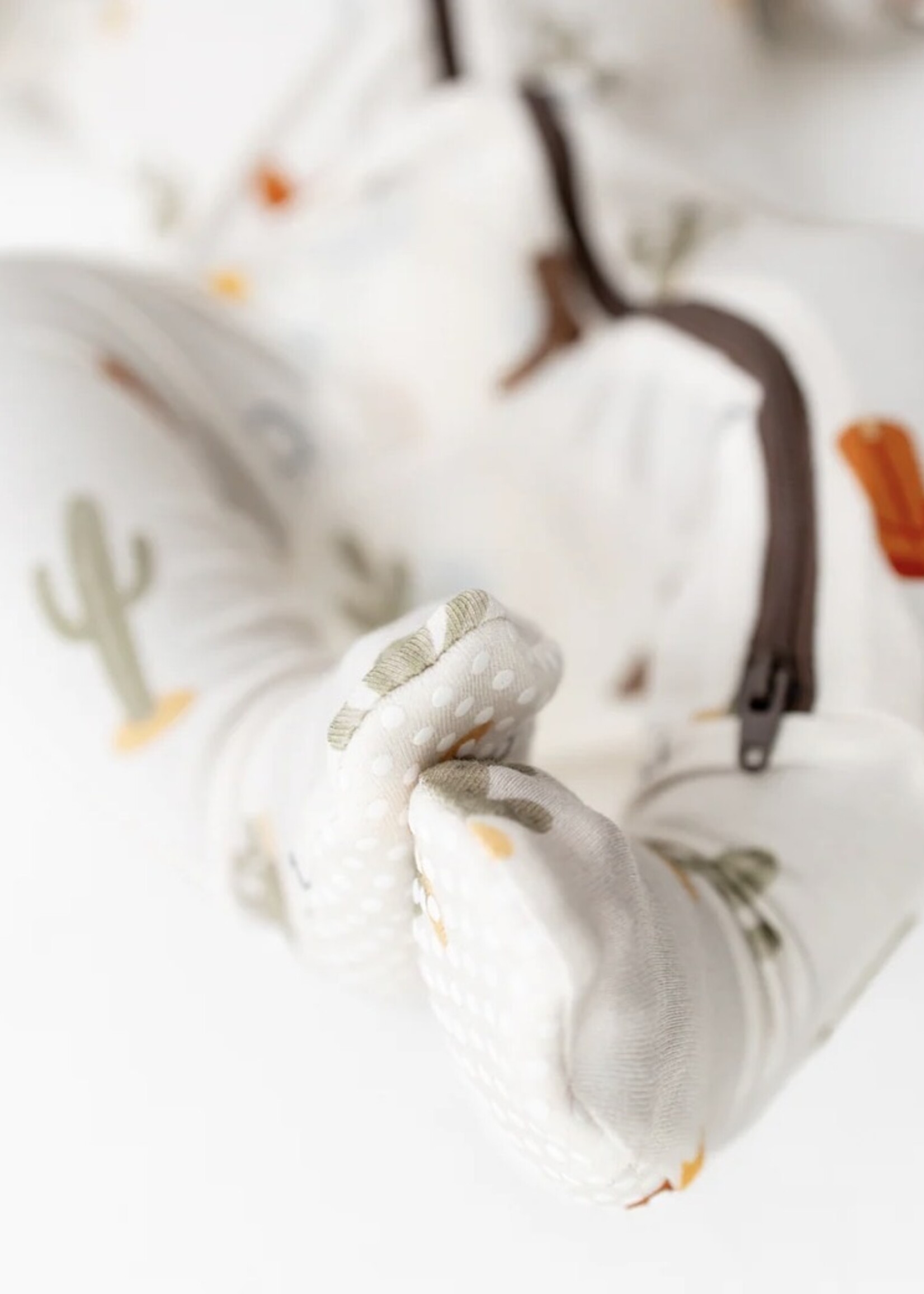 WESTERN CONVERTIBLE FOOTIE