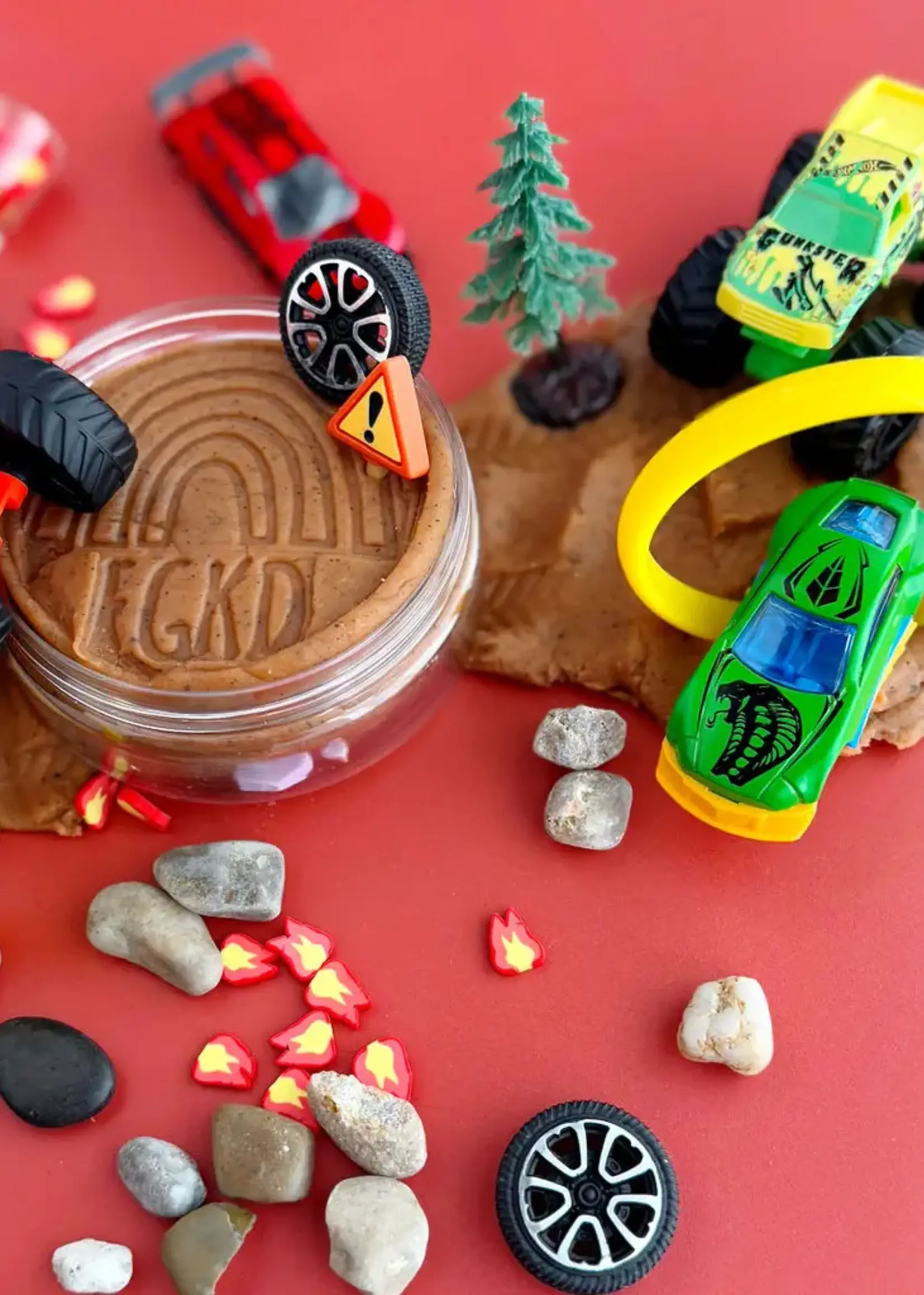 MONSTER TRUCK KIDDOUGH PLAY KIT