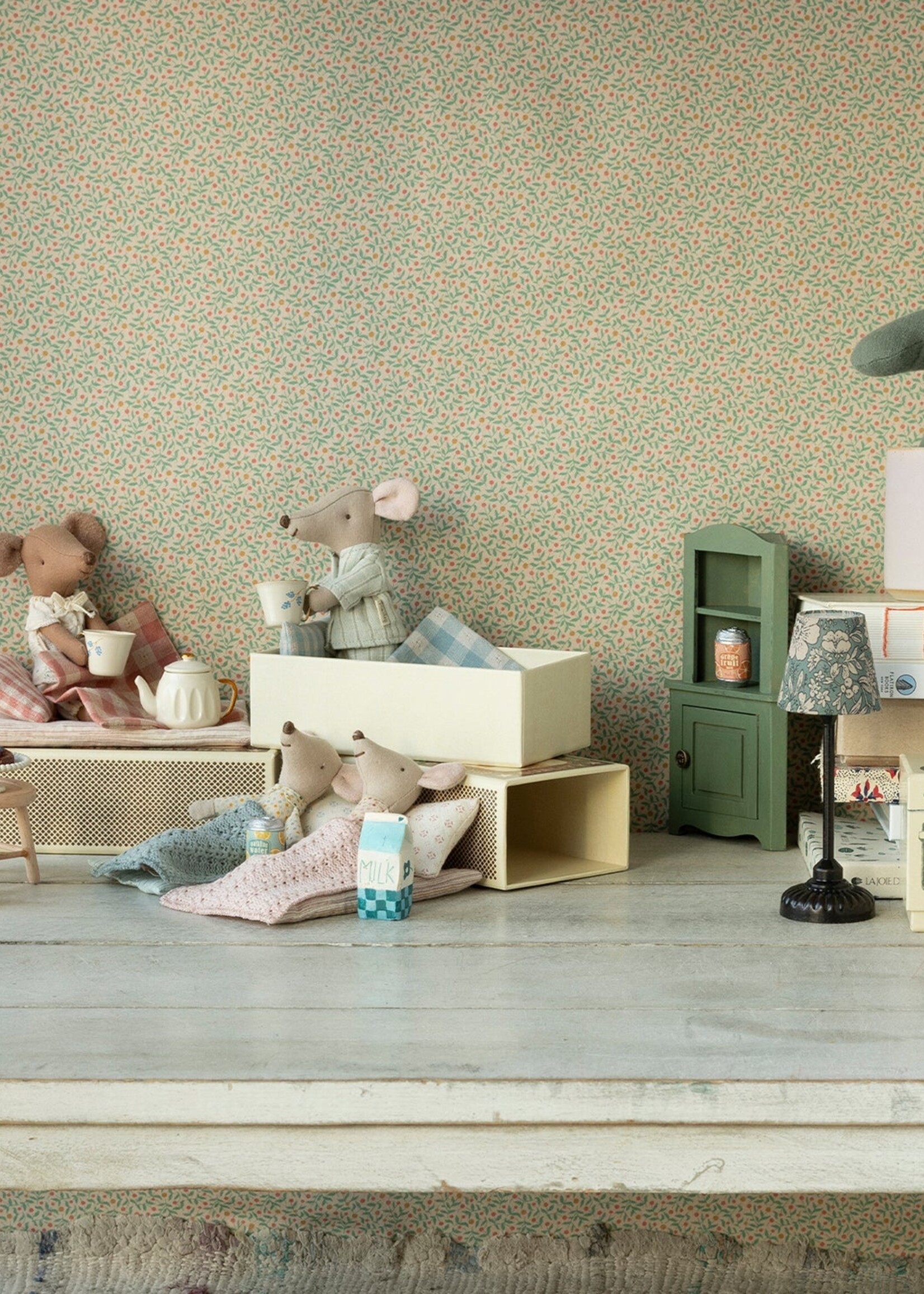 BIG SISTER MOUSE IN MATCHBOX