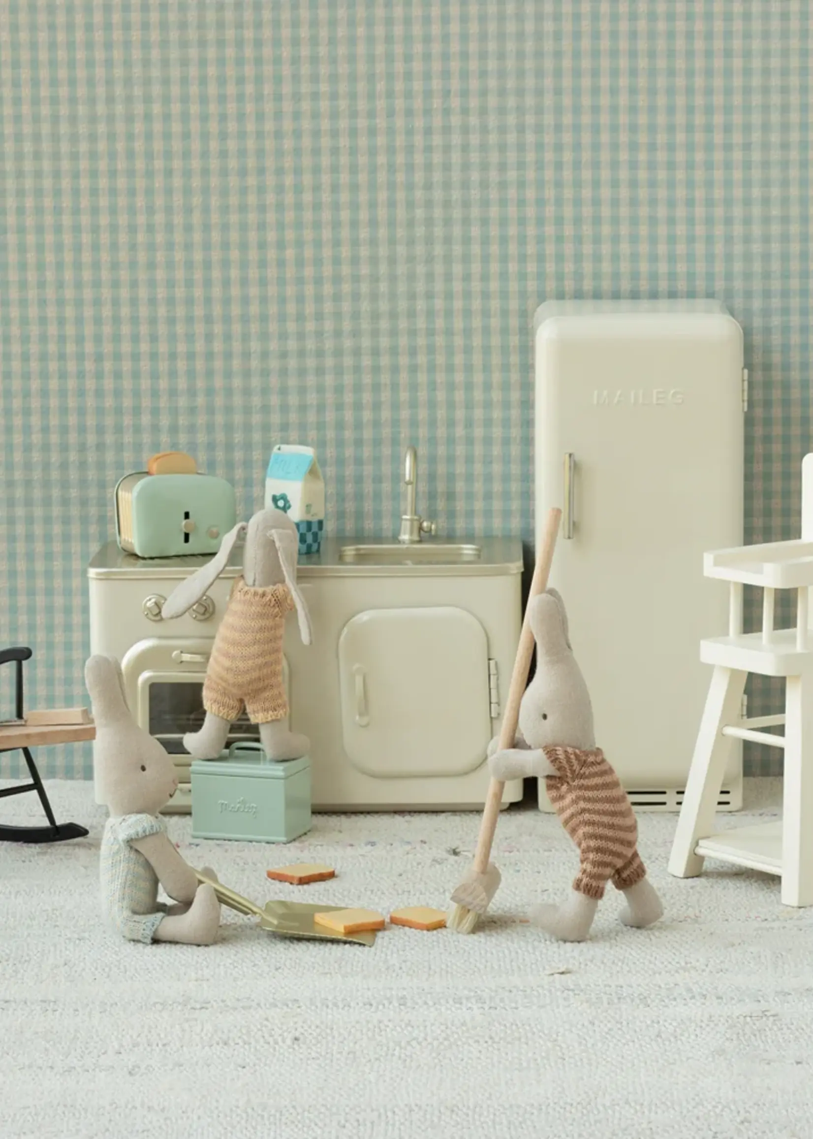 MINI KITCHEN