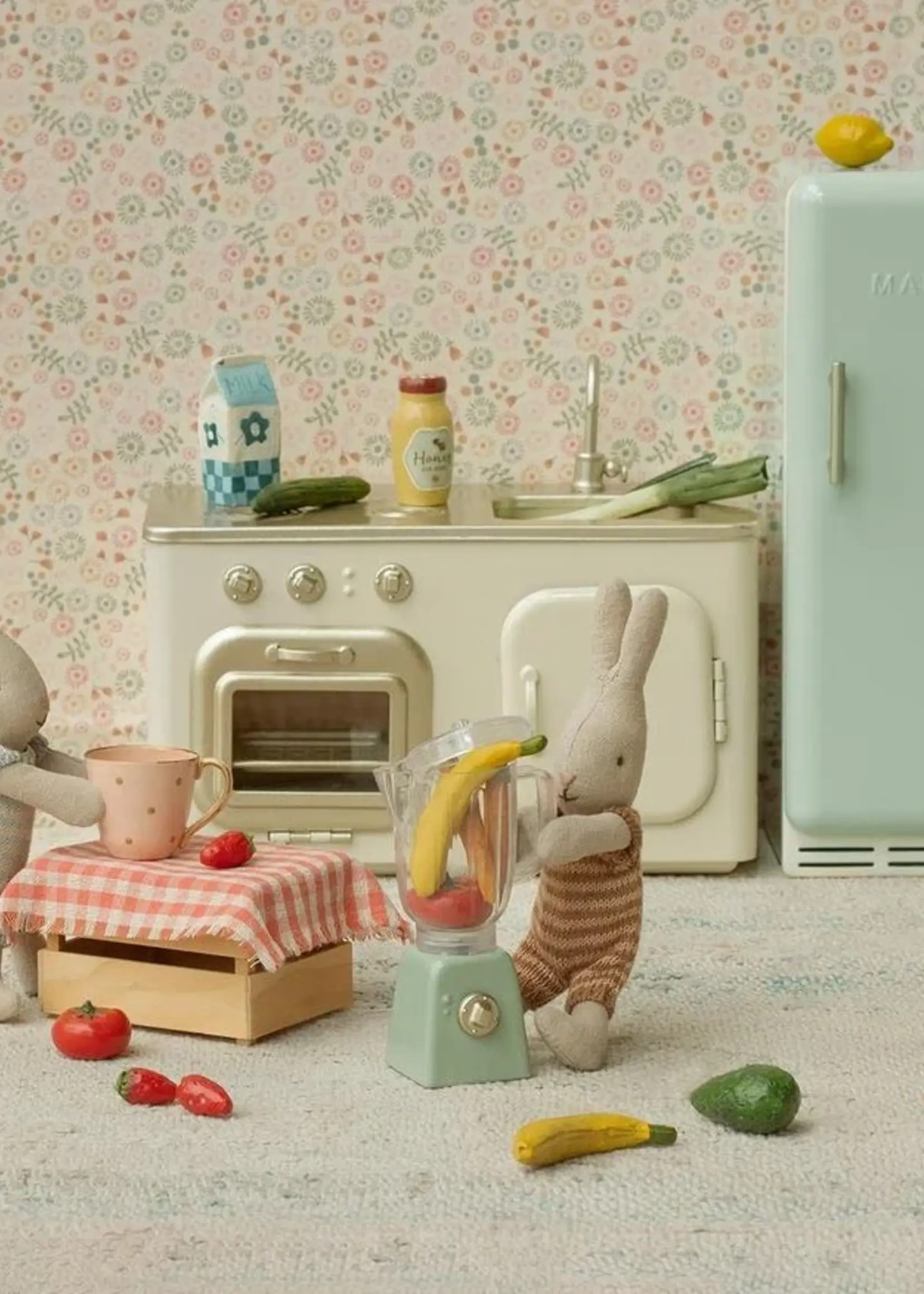 MINIATURE MINT FRIDGE