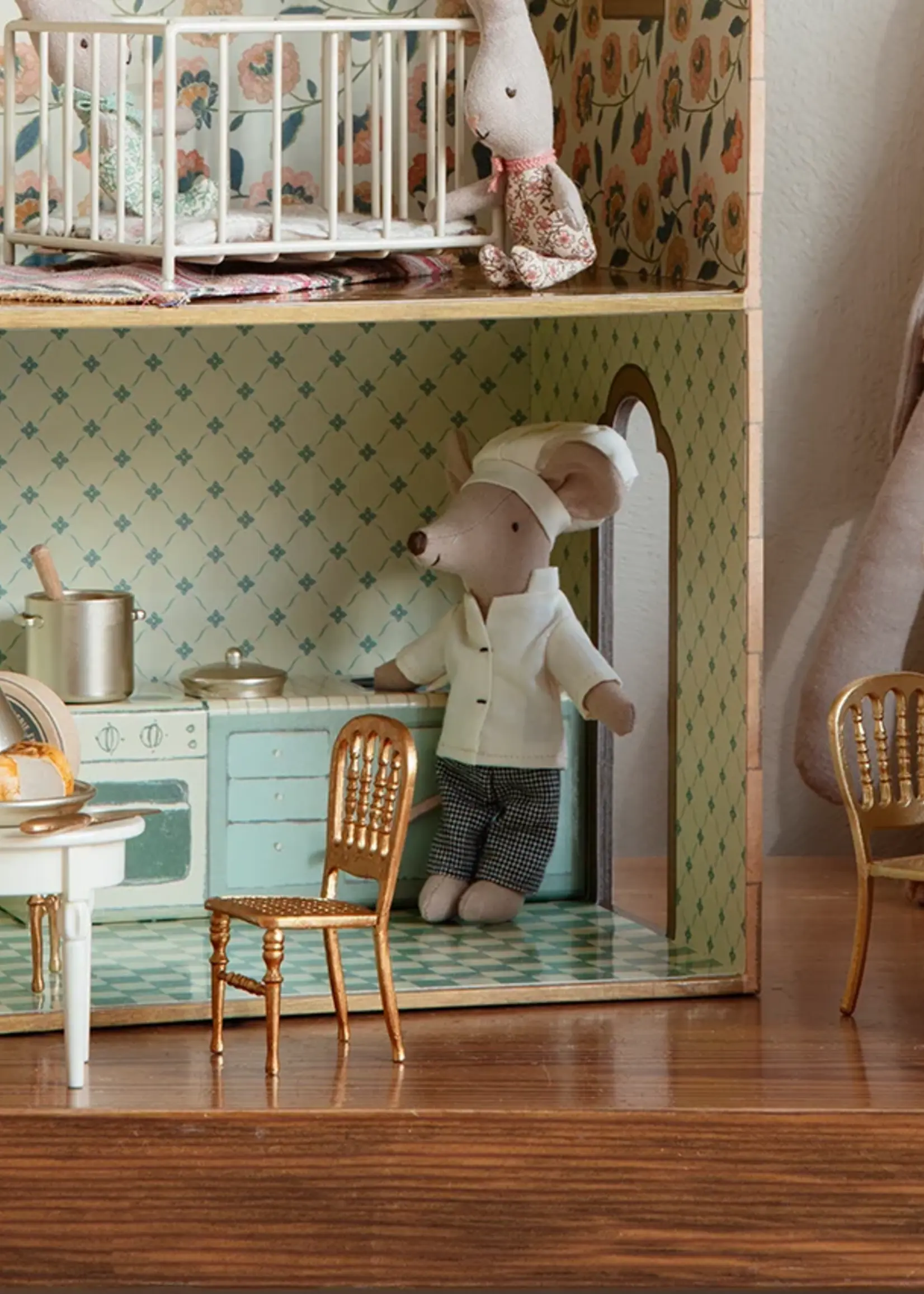 MOUSE CHAIR-GOLD