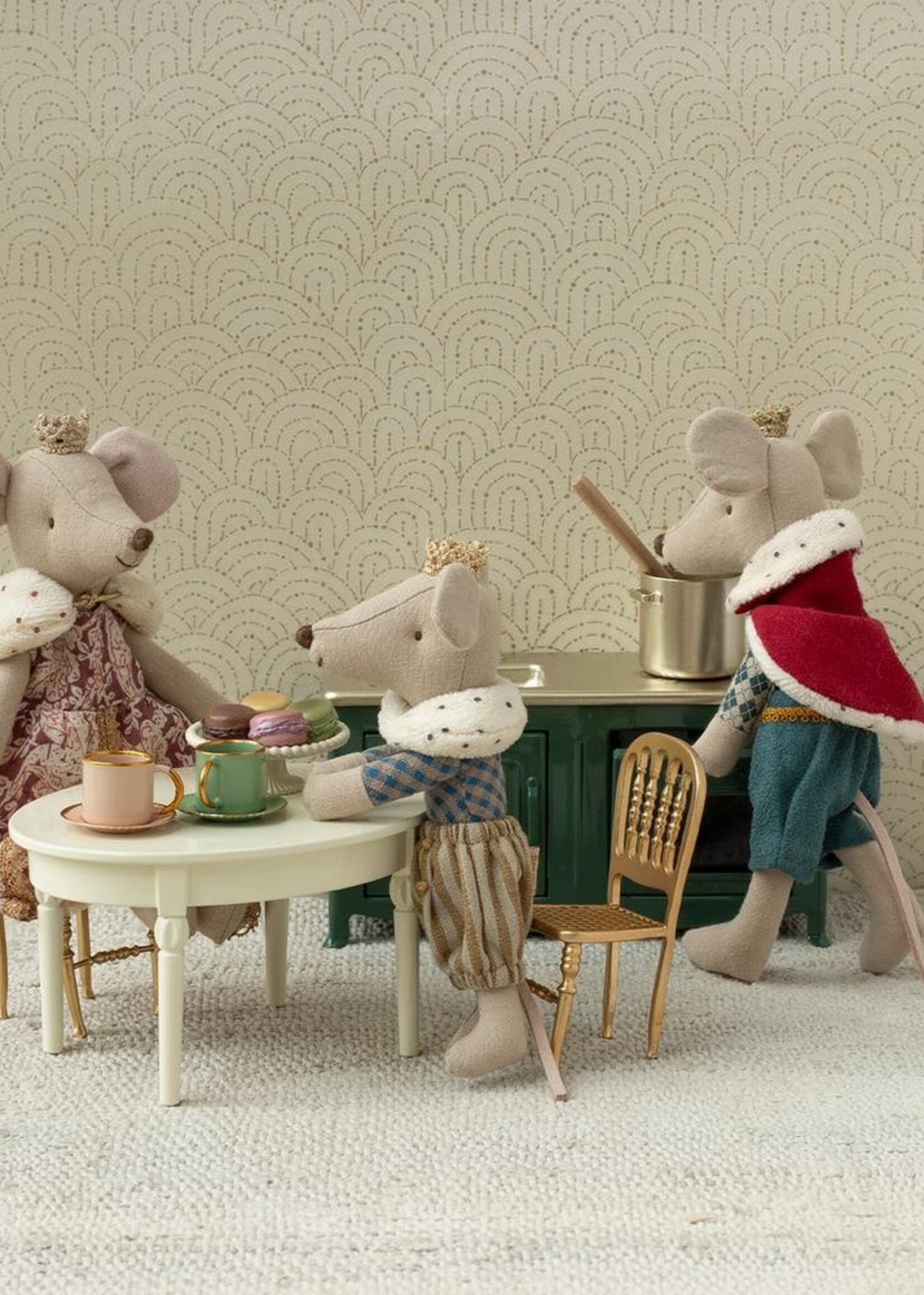 MOUSE CHAIR-GOLD