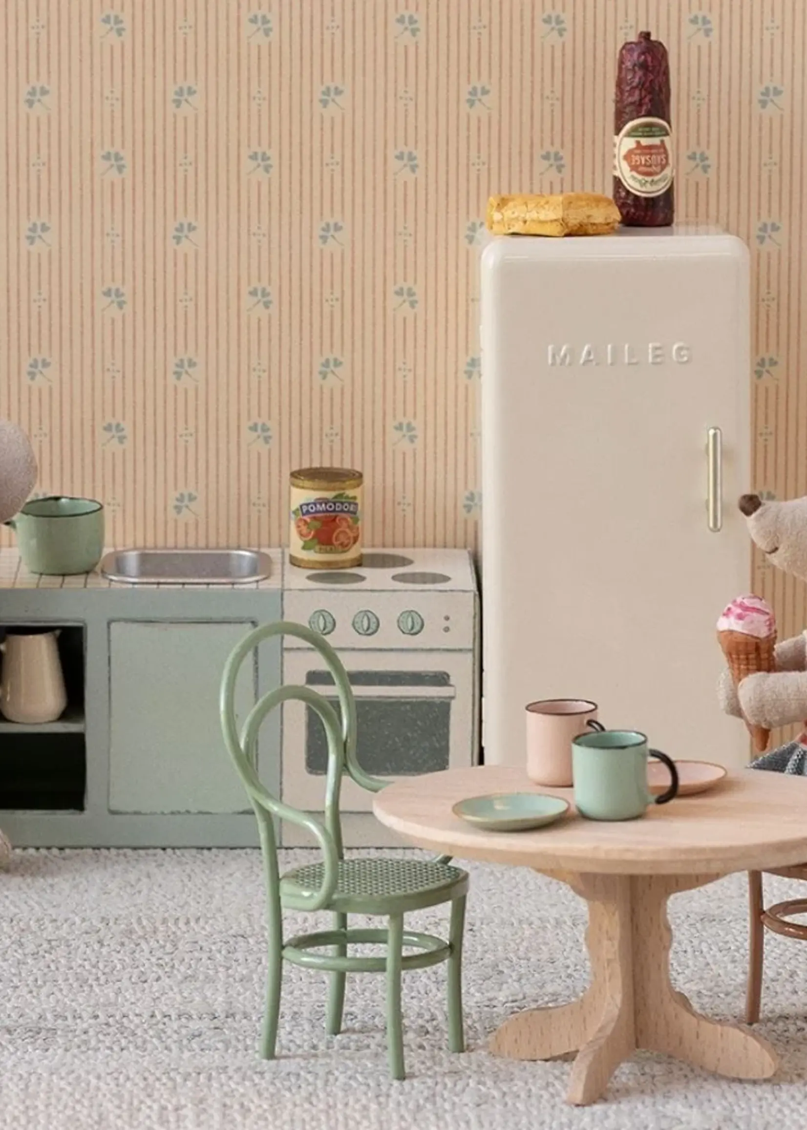 MOUSE FRIDGE