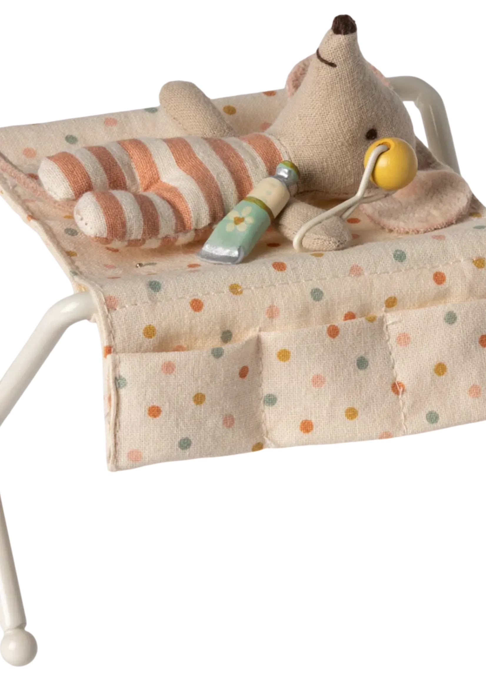 BABY MOUSE NURSERY TABLE