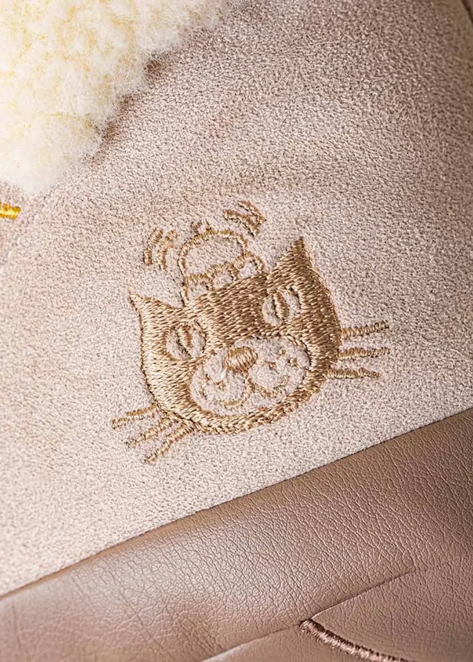 Jellycat AMUSEABLES PERTA SNOW BOOT