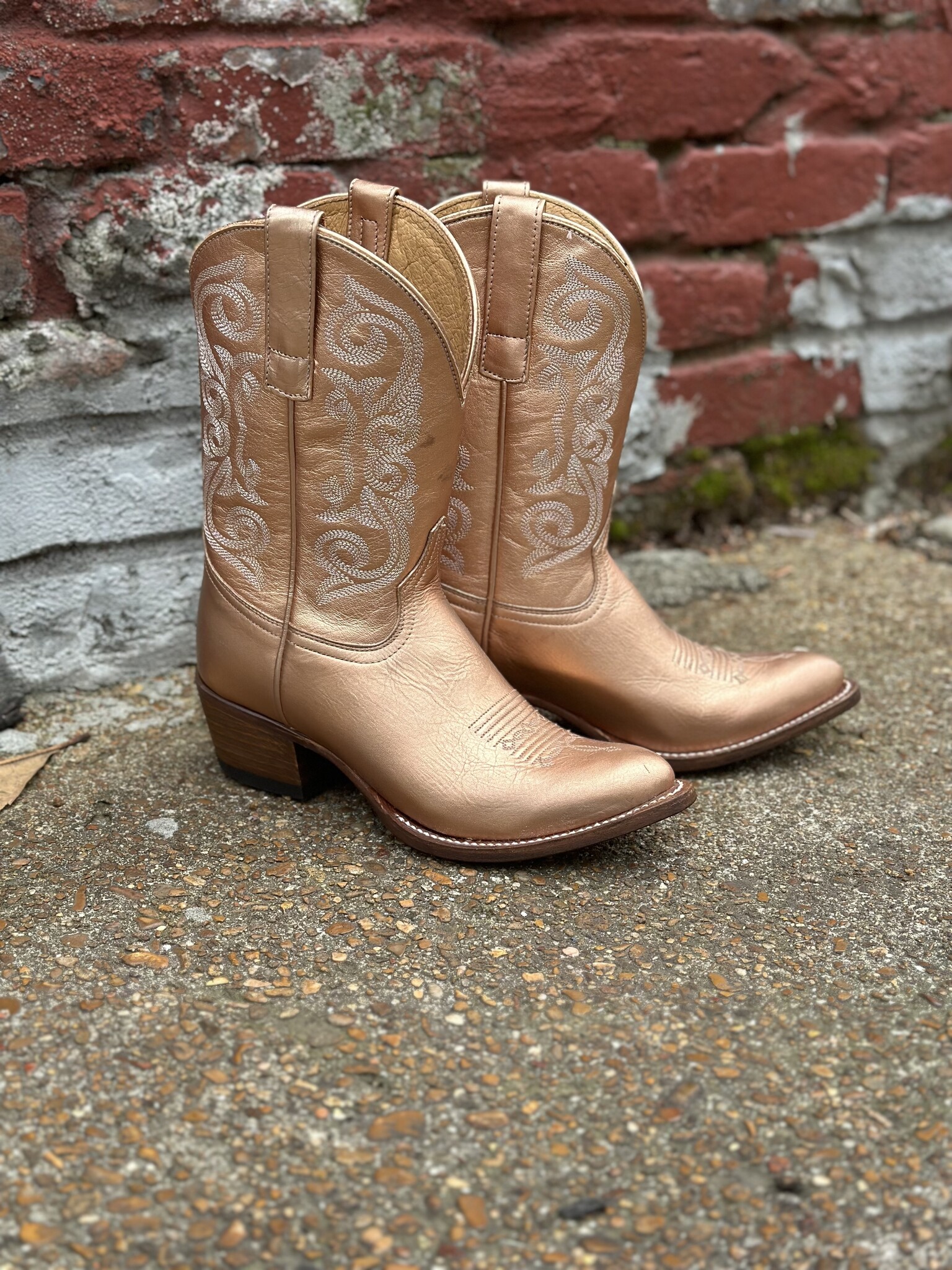 Macie Bean Women s Rose Gold City Girl Boots 199.99 Hewlett Dunn