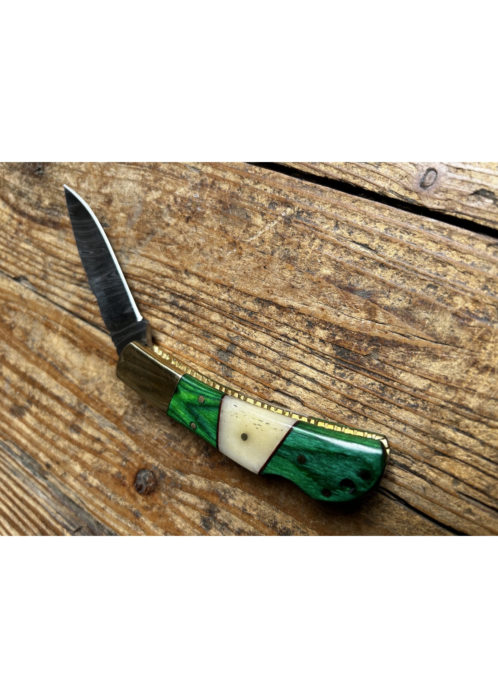 Circle SH Cutlery Circle SH Cutlery DM-1169 Bone Green Brass Folding Knife