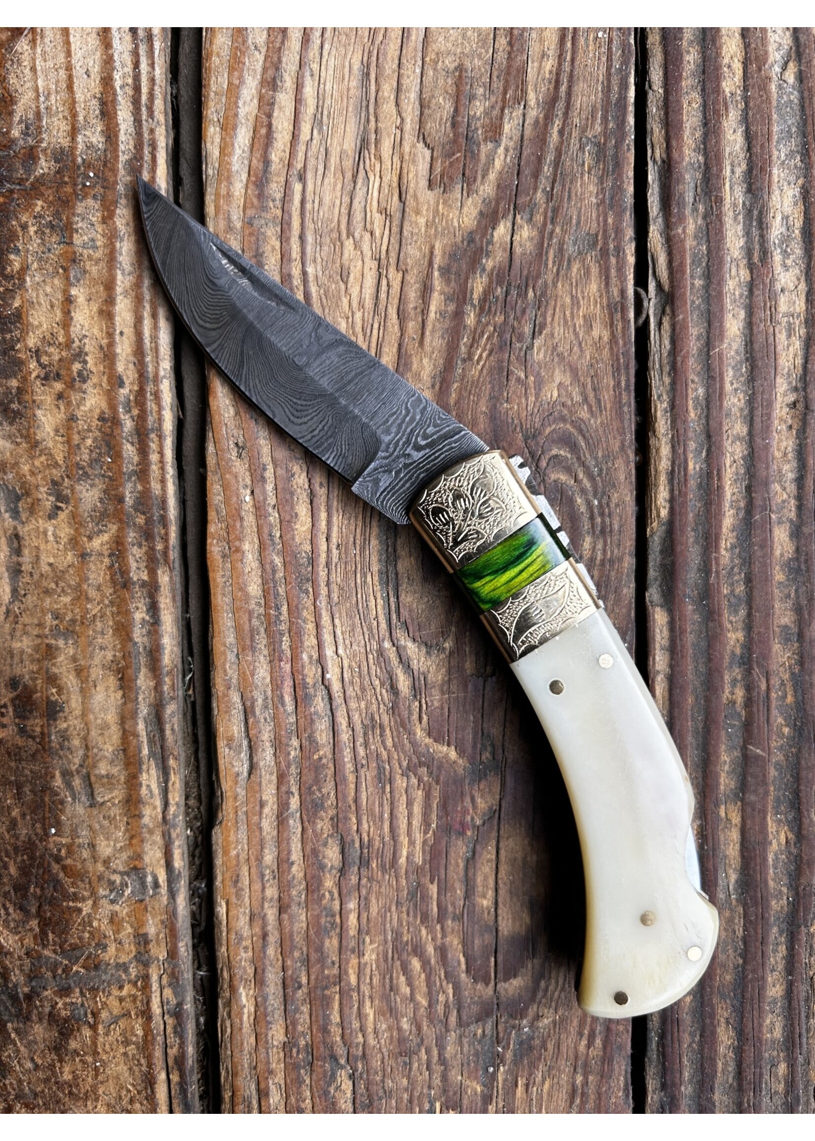 Circle SH Cutlery Circle SH Cutlery DM-1199 Bone Brass Scroll Folding Knife