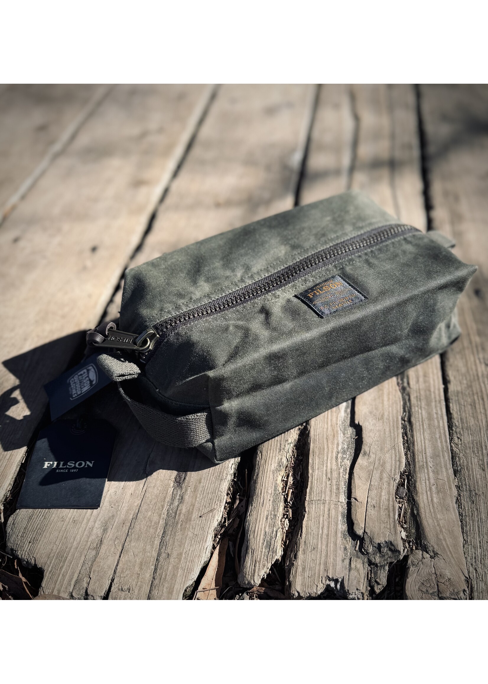 Filson Filson No. 20297432 Tin Cloth Travel Kit