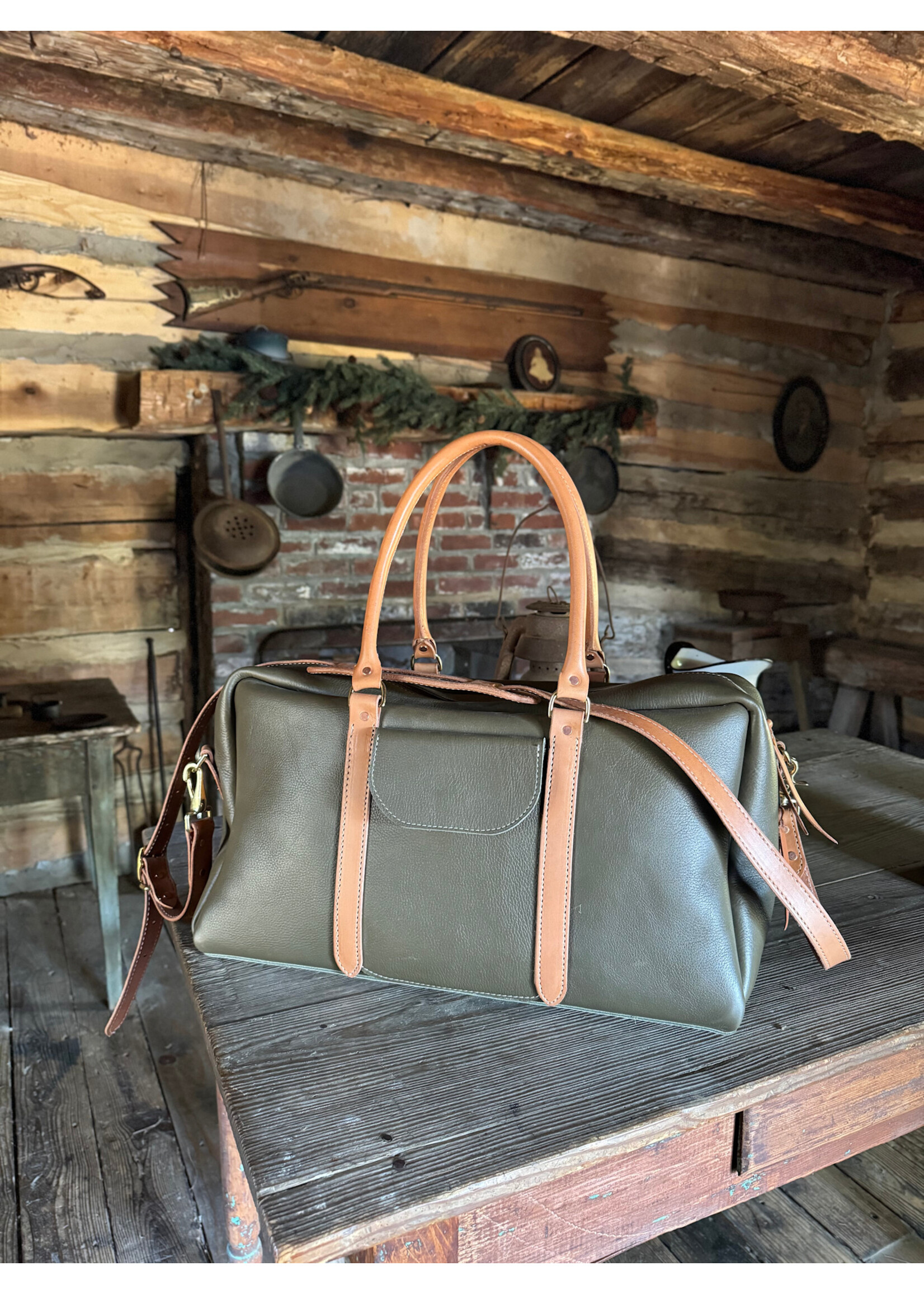 Hewlett & Dunn Hewlett & Dunn x Moss Saddle Shop Leather Weekender Bag
