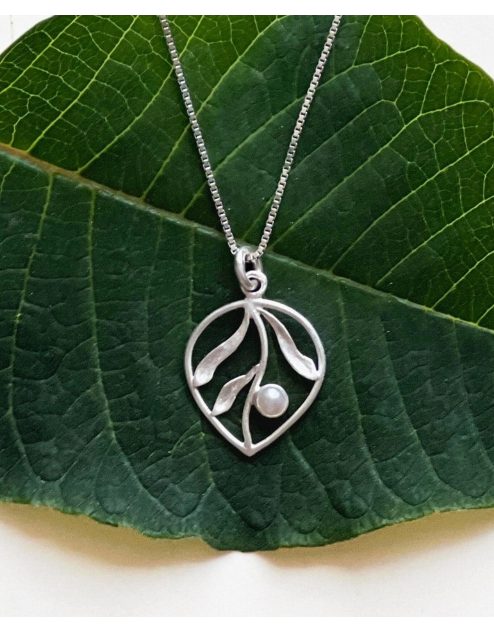 Sterling Silver Whispering Leaf Jewelry