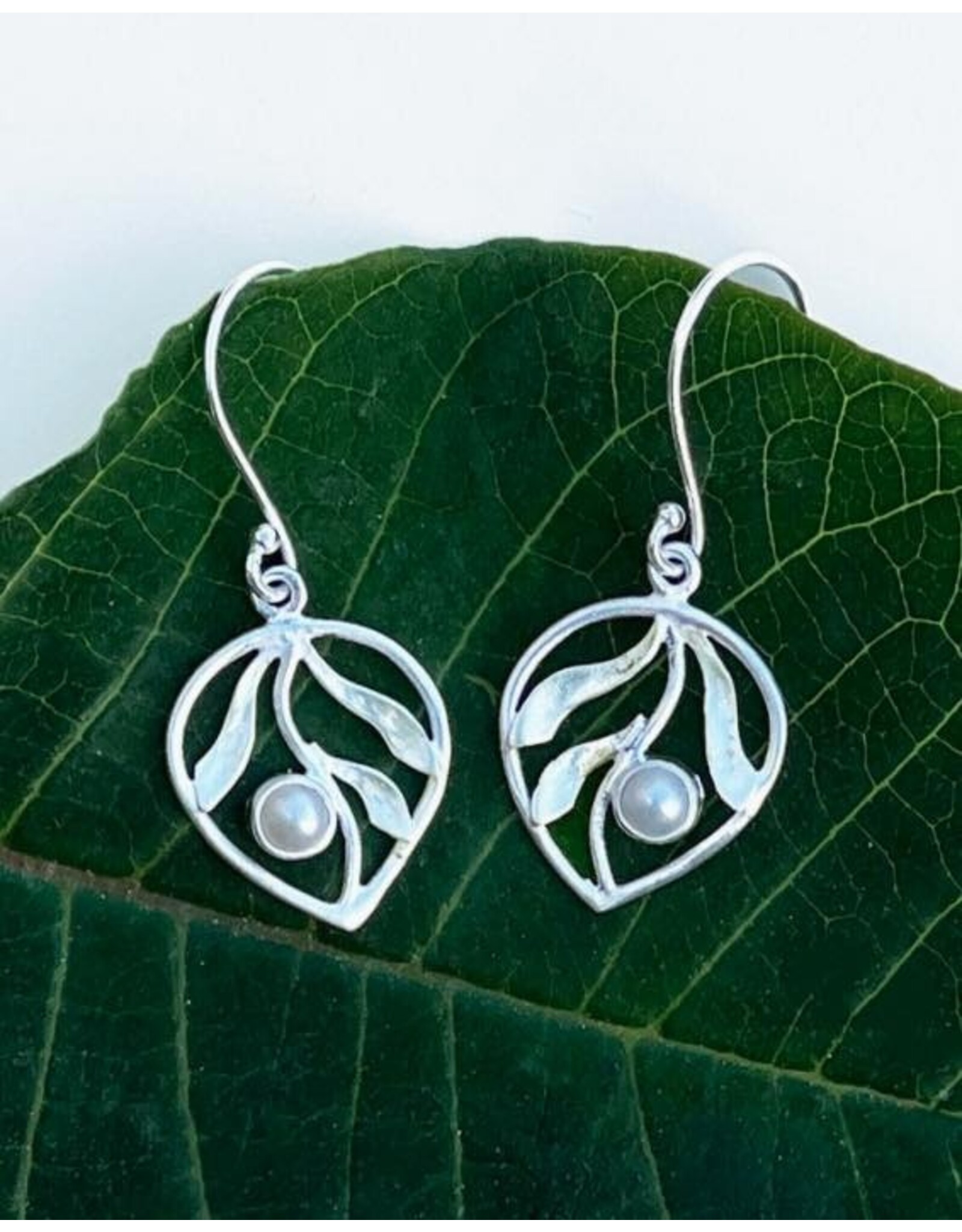 Sterling Silver Whispering Leaf Jewelry