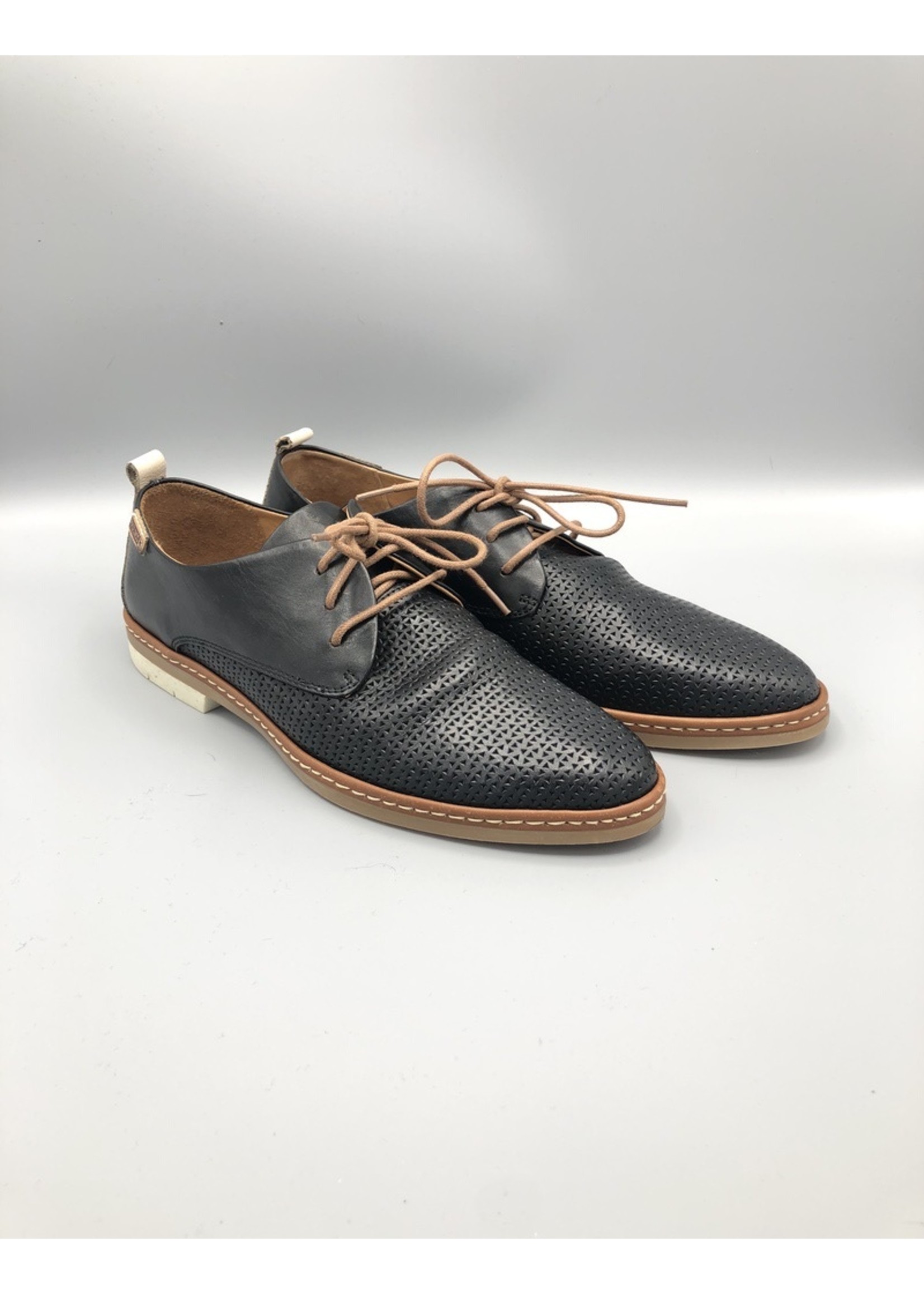 Pikolinos Pikolinos Santander Perforated Leather Lace Up Oxford
