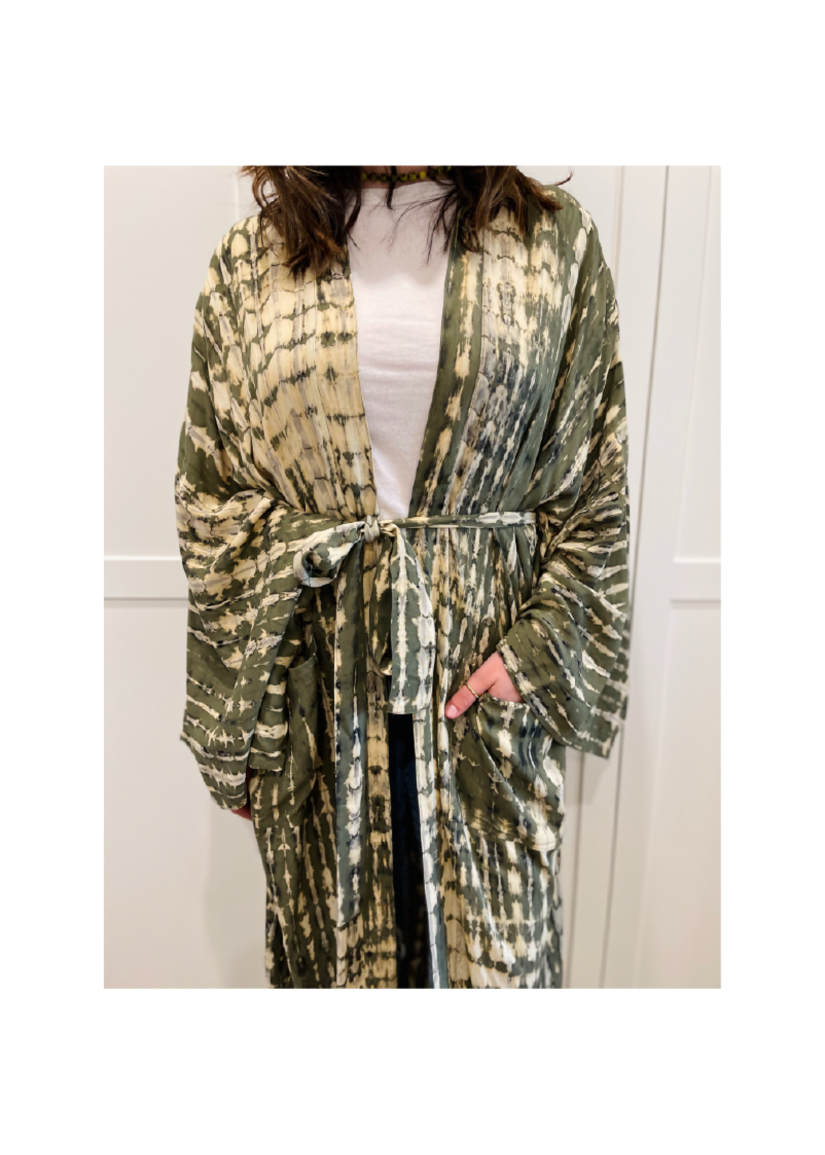 espy Oversized Long-Sleeve Kimono Robe