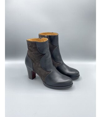 Chie Mihara Carel Leather Scallop Boot