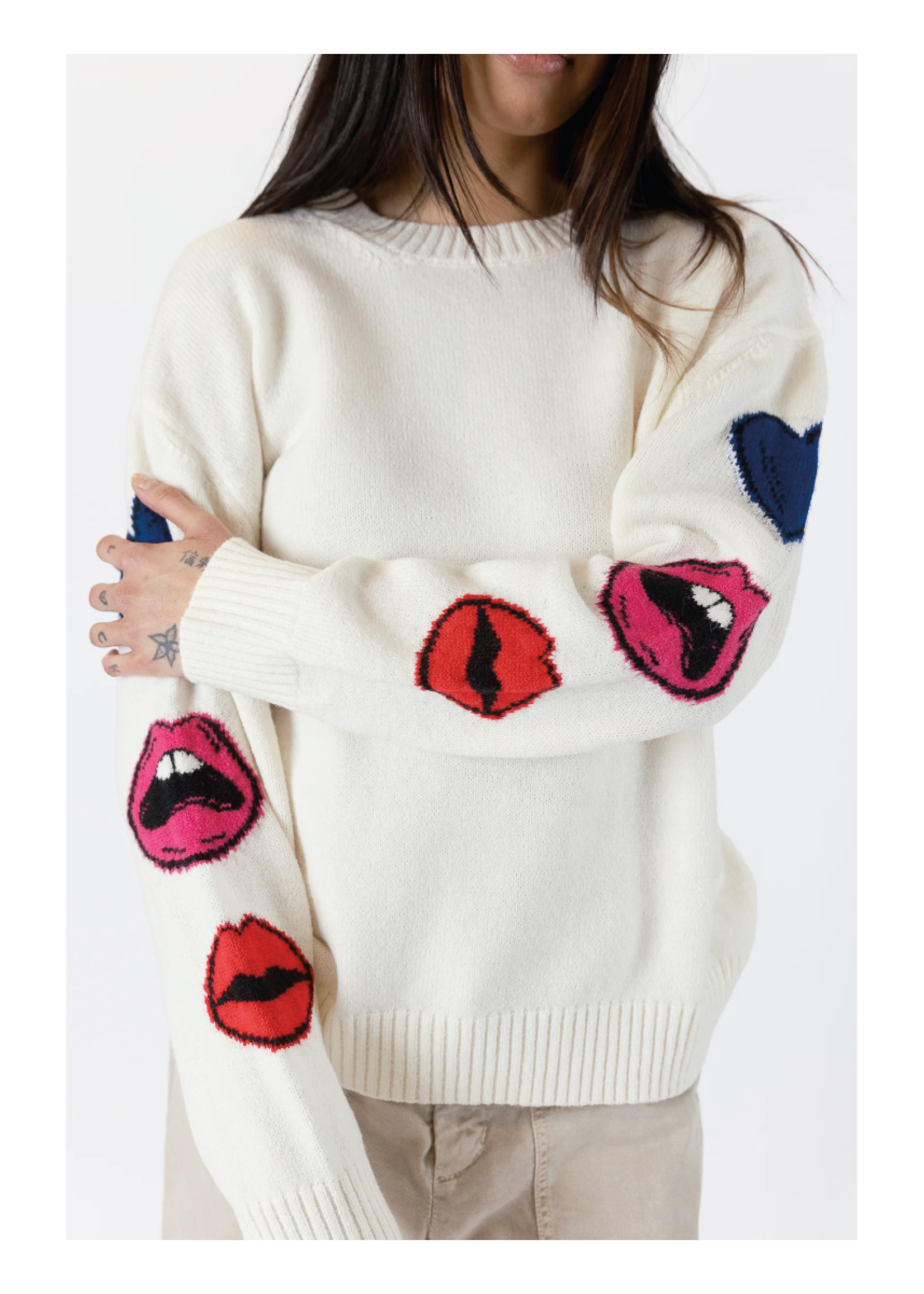 Lyla & Luxe Dua Lip Heart Sweater