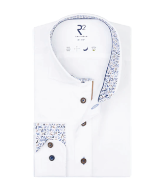 R2 Amsterdam White Button-Up Collar and Cuff Details