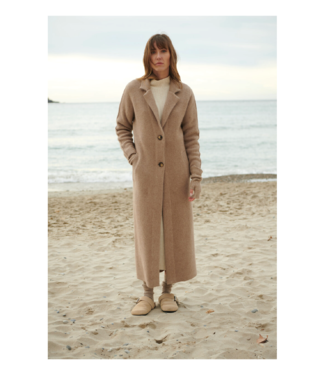 Ma Petite Capsule Must-Have Maxi Coat