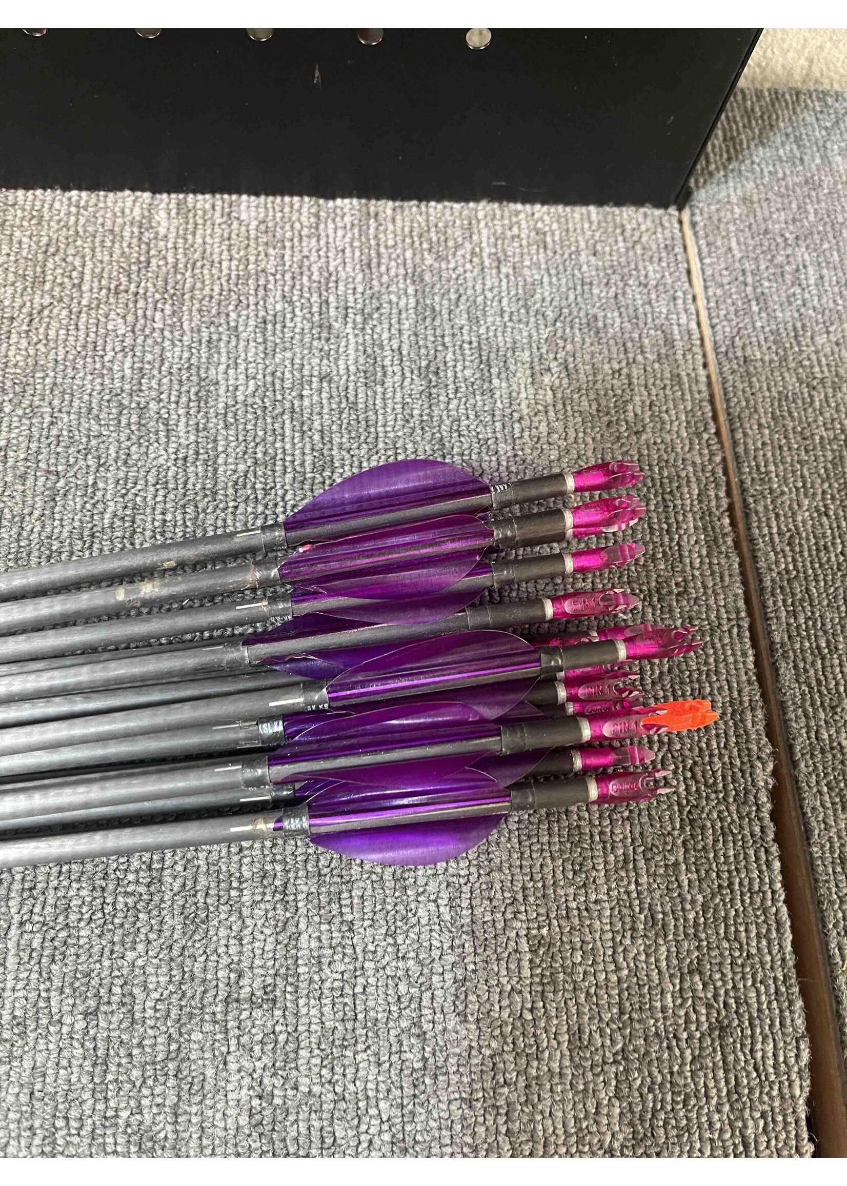 Urban Archery Secondhand Carbon Express Nano SST 550s x 18