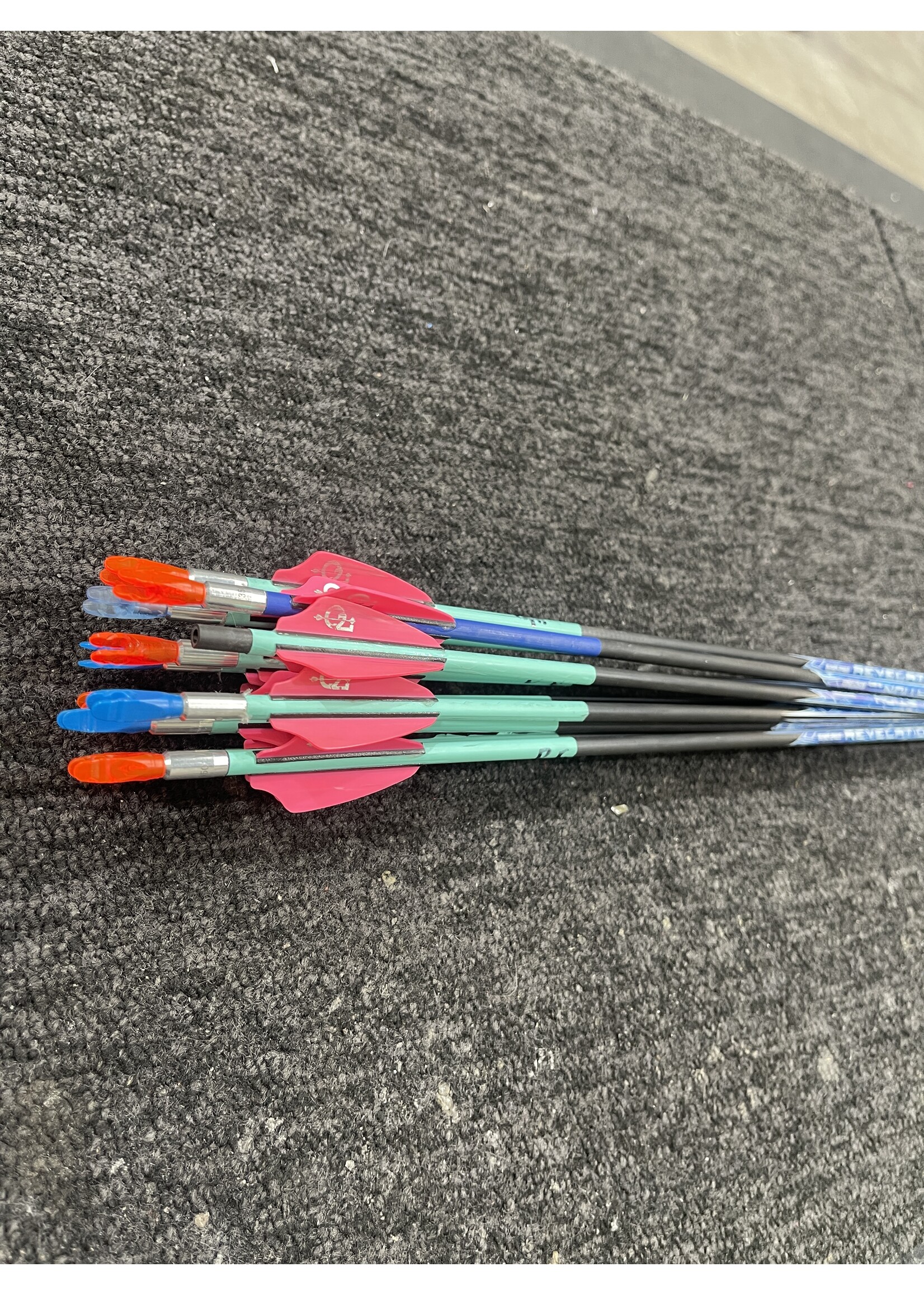 Urban Archery Secondhand Black Eagle Revelations 350s x 11