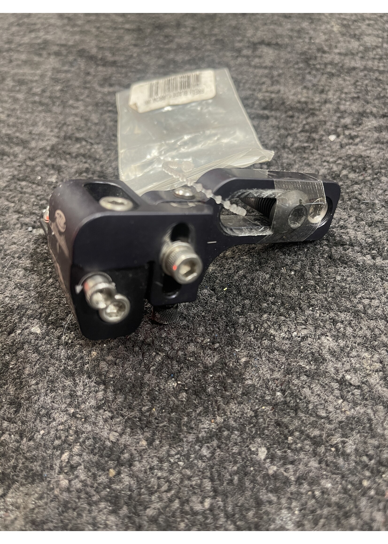 AAE Secondhand AAE Pro Blade Rest RH