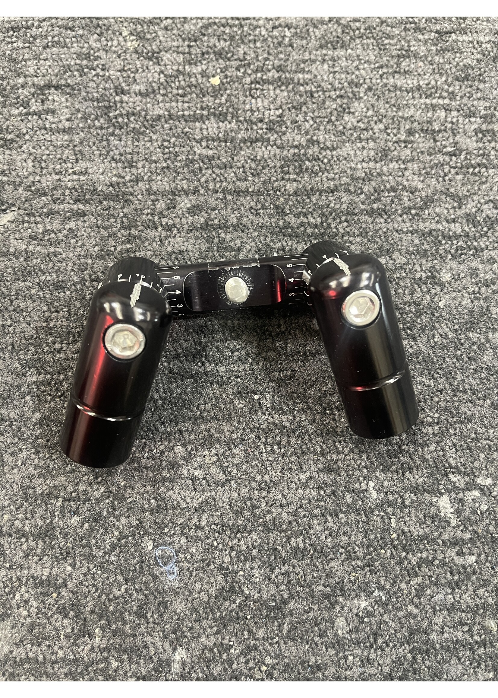 Shrewd Secondhand Shrewd Gloss Double VBar